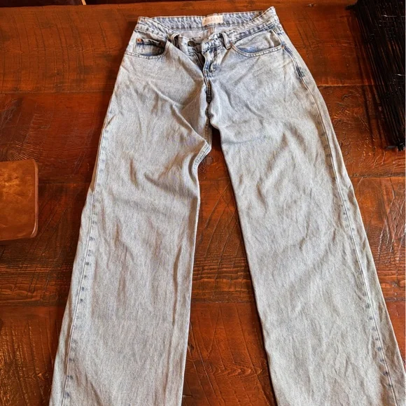 MOTEL low rise parallel jeans. 80s light blue wash.Waist 26 length 34. No flaws - Picture 3 of 6